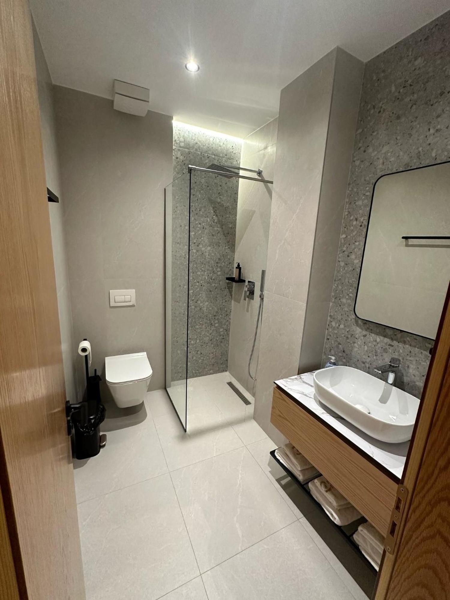 Calma Boutique Hotel Vlore Bagian luar foto